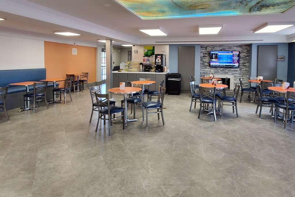 Quality Inn Hampton Restaurant photo